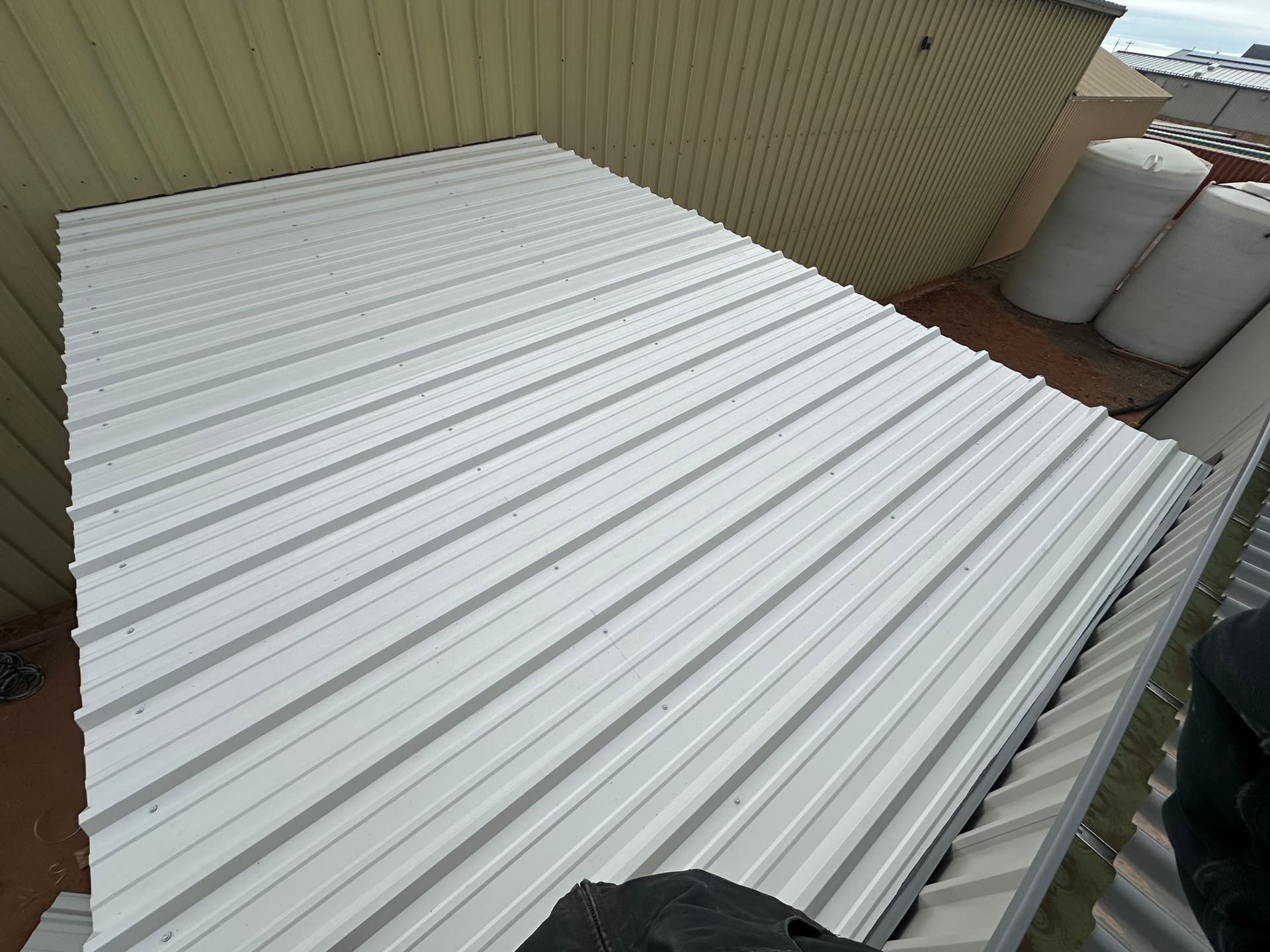 Metal Roof Installation Project Completed with Style