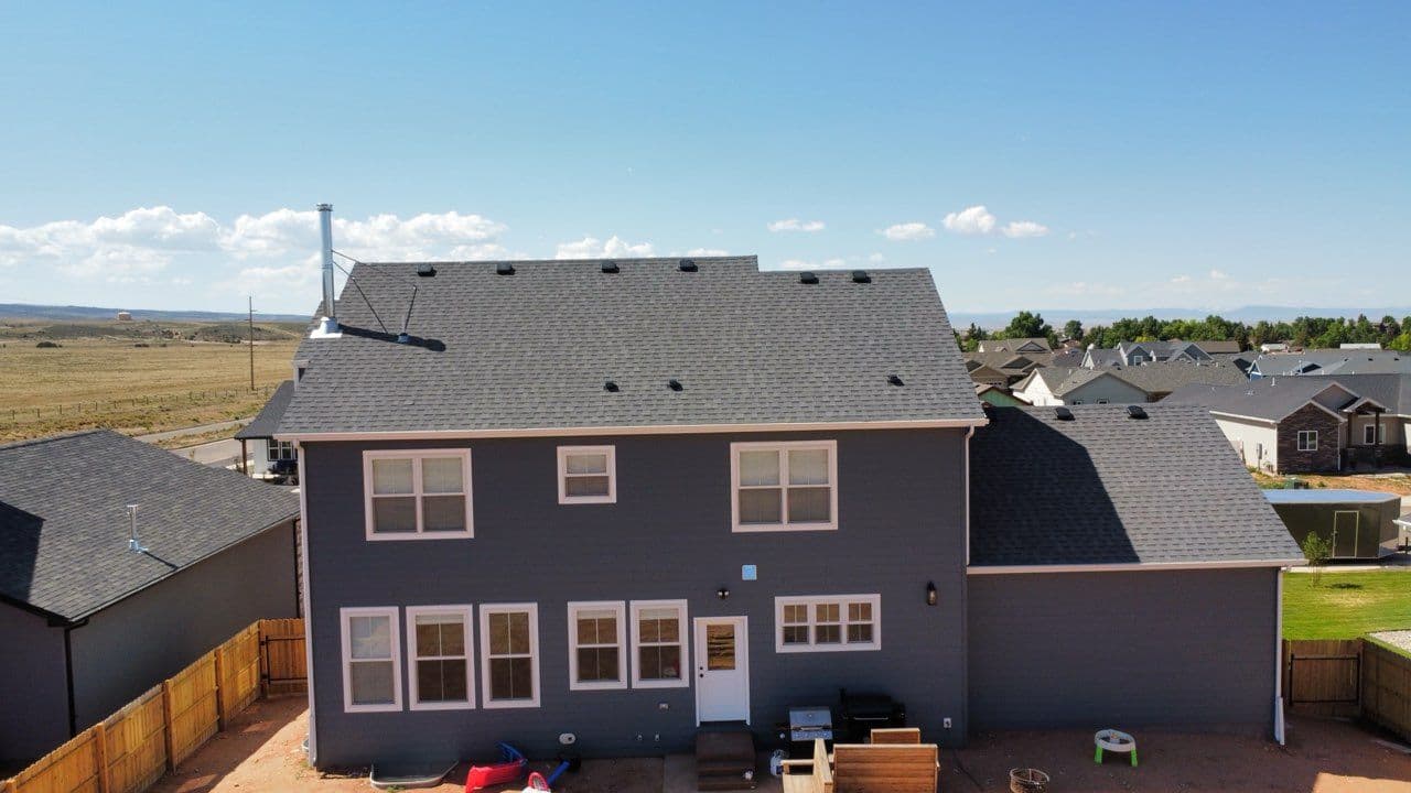 Expert Shingle Roofing for Stylish Homes image