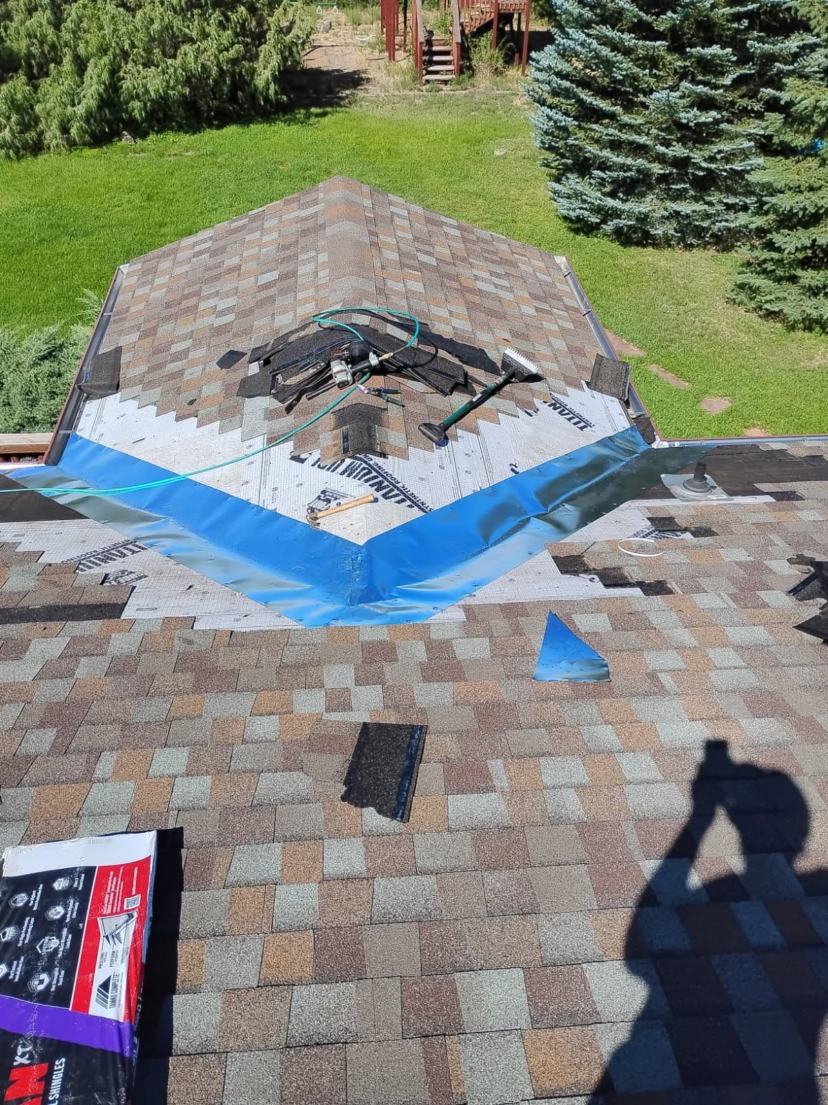 Gallery photos for Fixing a Problematic Roof Valley with Durable Materials: Image #2